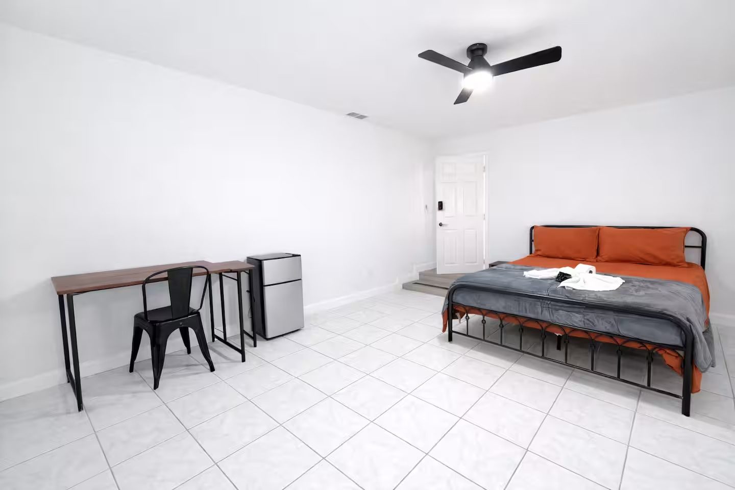 Sunset House - StayHaven Corporate Housing